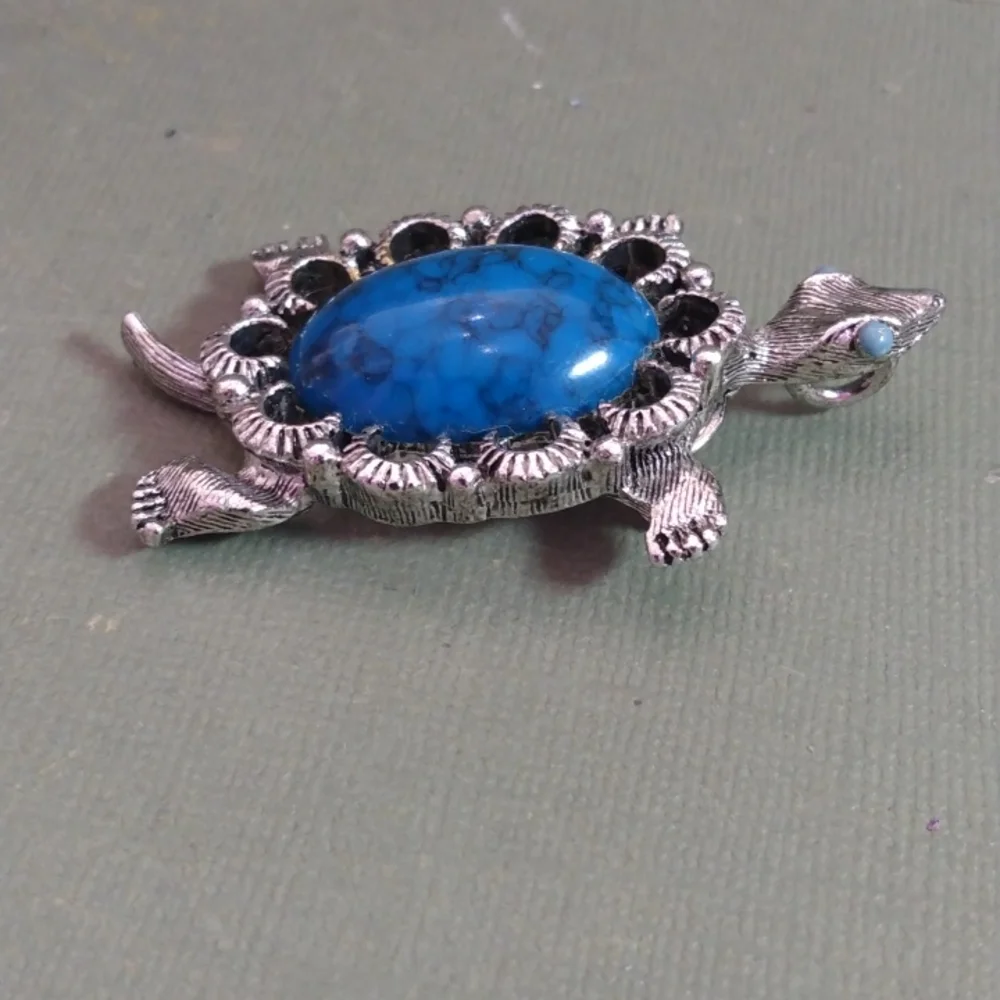 Vintage Signed Gerry's Turtle Pin/Pendant